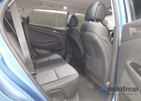 2017 Hyundai Tucson Value z USA, uszkodzony, nr VIN KM8J33A25HU559475